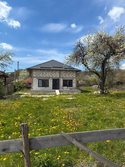 Casă Tatarani