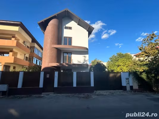 Casă Titan - Balta Albă