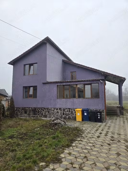 Casă Darlos