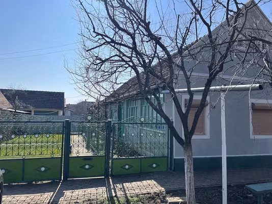 Casă Carani
