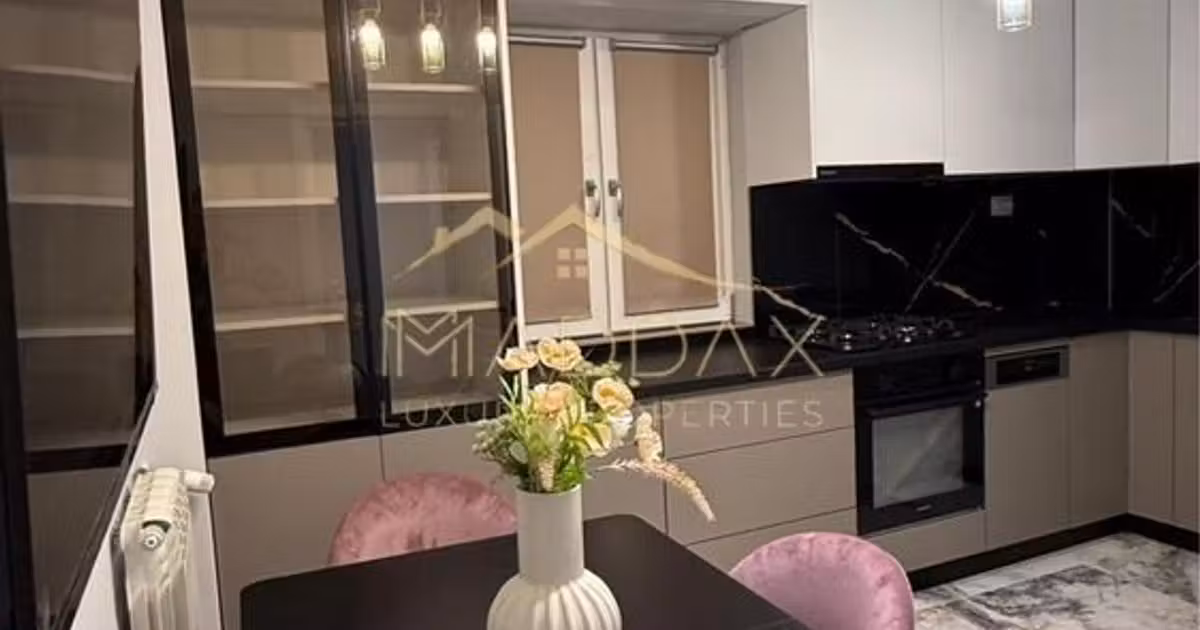 Apartament de vânzare cu 3 camere, mobilat în zona Unirii, Sector 3