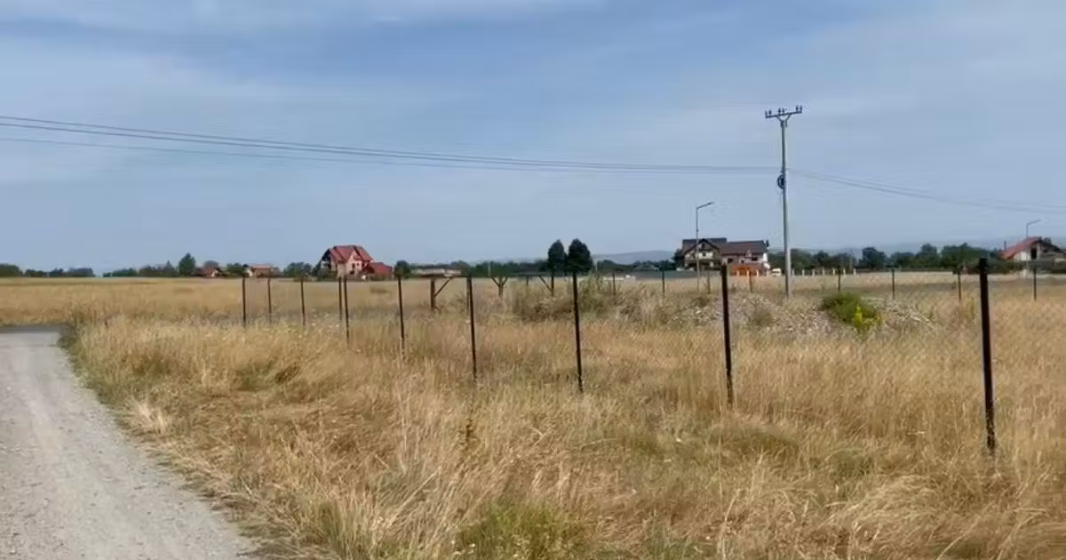 Teren Construcții intravilan de vânzare de 1000 mp, în Stațiunea Climaterică Sâmbăta