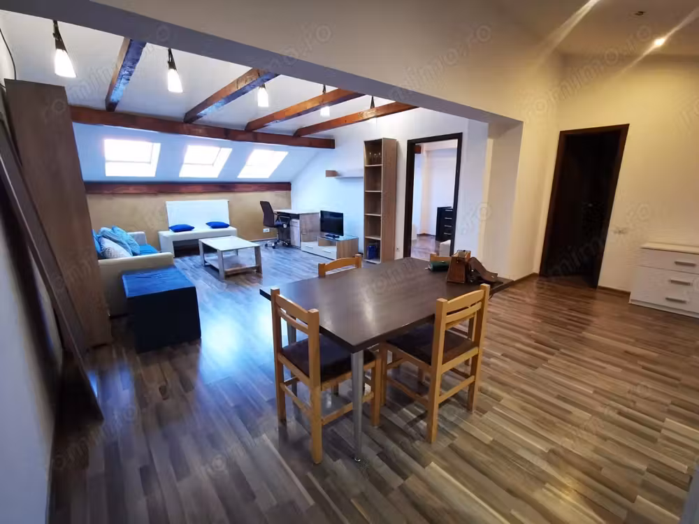 De vanzare apartament 2 camere in zona Piata Unirii - 589