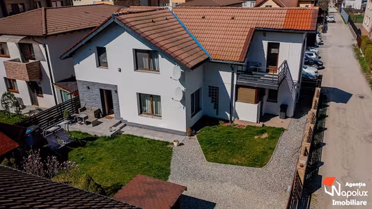 Casă Floresti