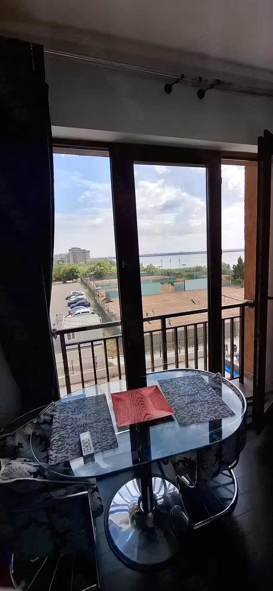 Coral Resident- Studio cu vedere la lac