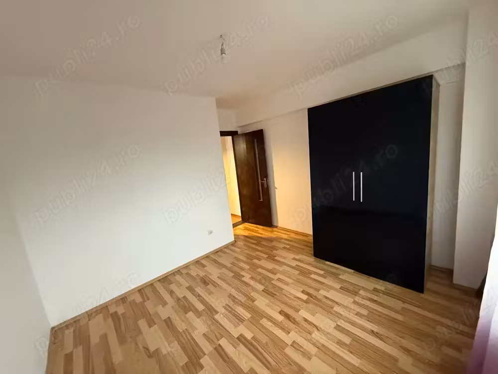 Închiriez apartament 3 camere Ploiesti