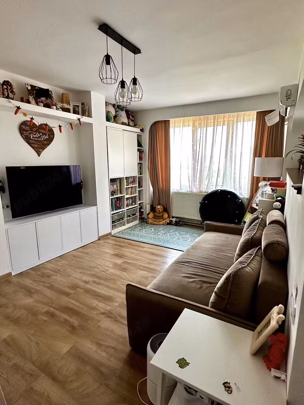 Proprietar vând apartament 4 camere, 84 mp, decomandat, zonă centrală Gh. Lazar