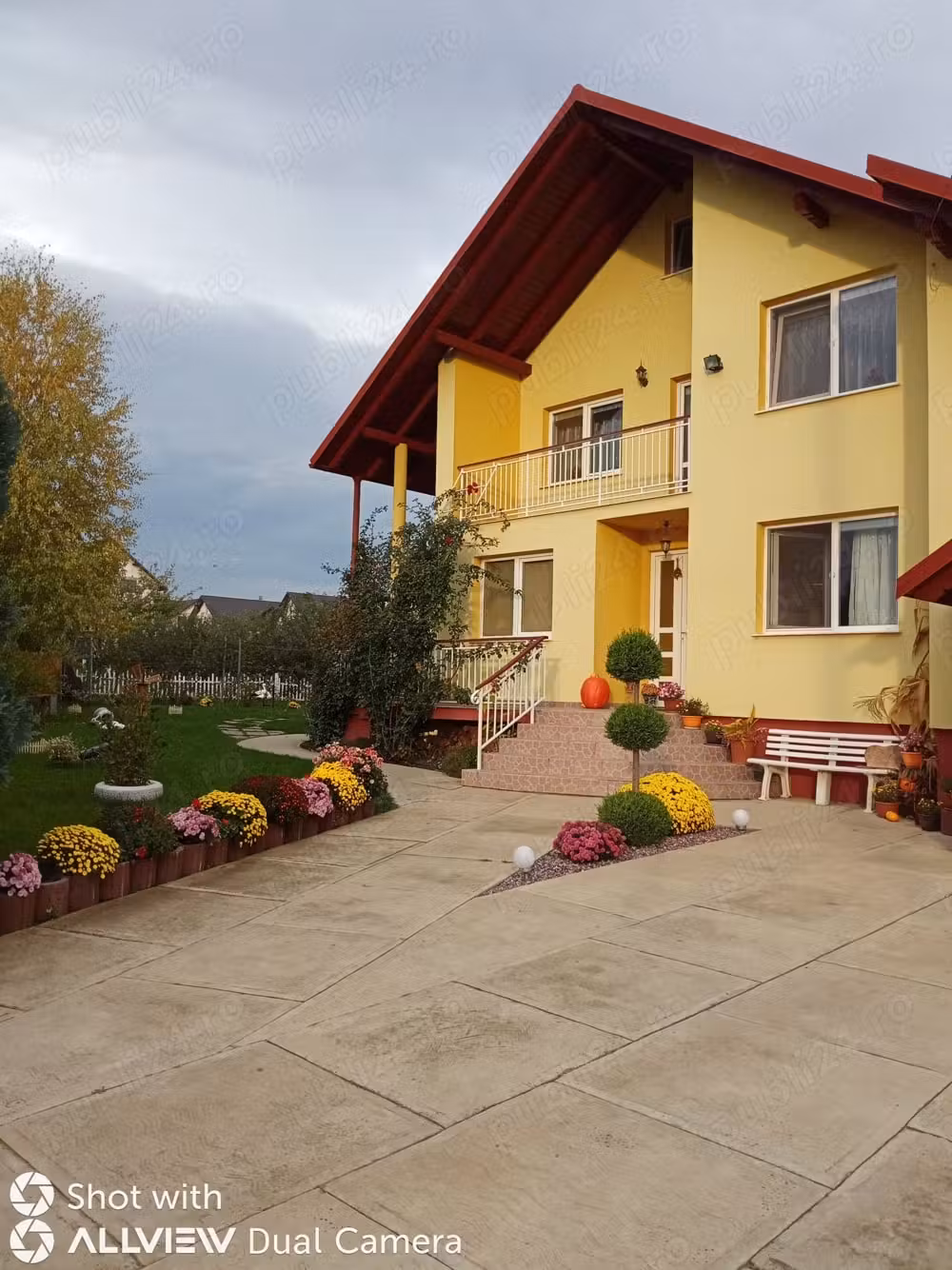 Vând casă în Ipotești