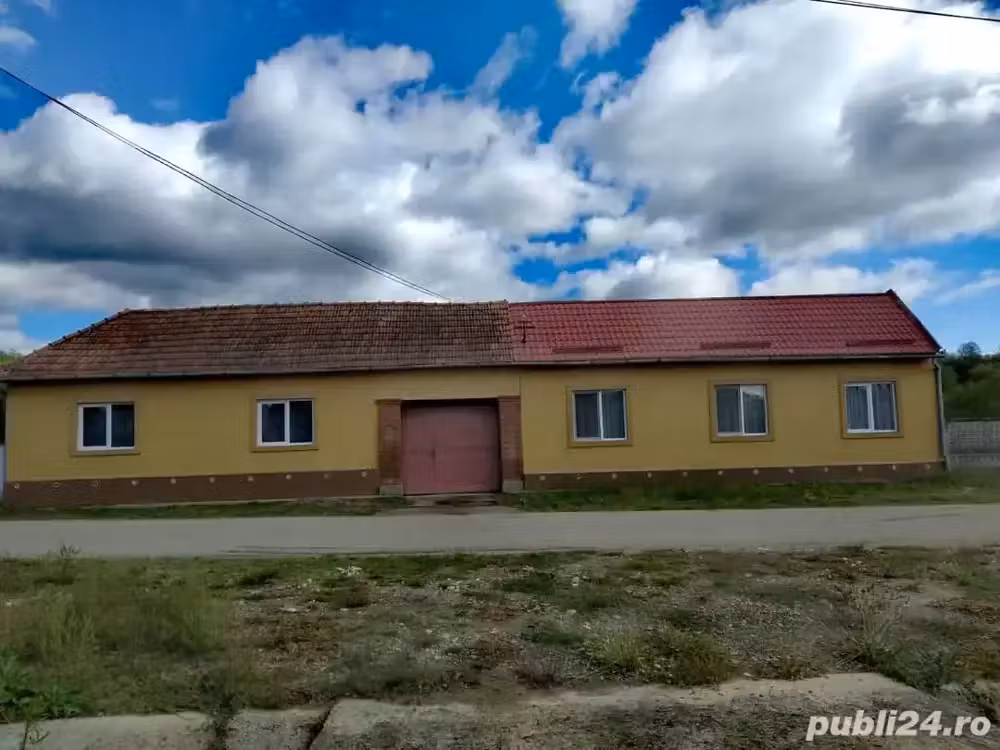 Vând sau schimb casa abundenței duplex, zonă turistică Mănăștiur, Timiș, Renovată La Cheie