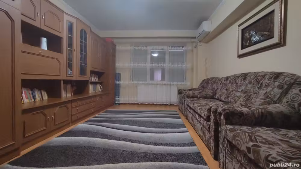 Apartament 3 camere - zona garii, Salonta