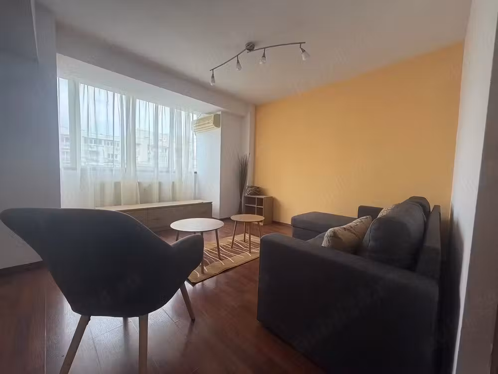 inchiriez ap 2 camere Piata Alba Iulia