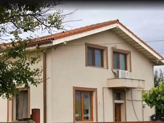 Casă Km 5