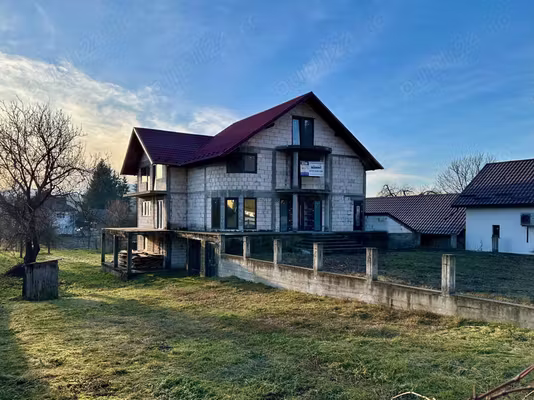 Casă Rozavlea