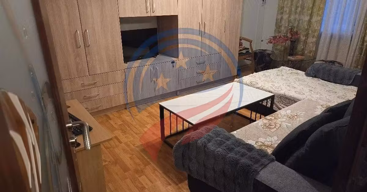 Apartament de vânzare cu 3 camere, mobilat în zona Rovine, Craiova