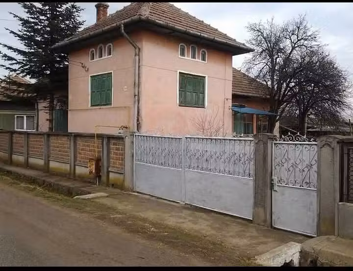Casa de vînzare