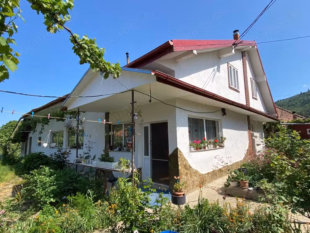 Casa in Asau Straja 65 mii