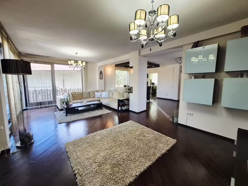 Vanzare vila Otopeni-vecinatate parc central,395000 euro