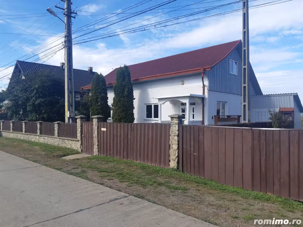Casa în Frătăuții Vechi, Suceava, 121mp, construită 1994, renovată 2016