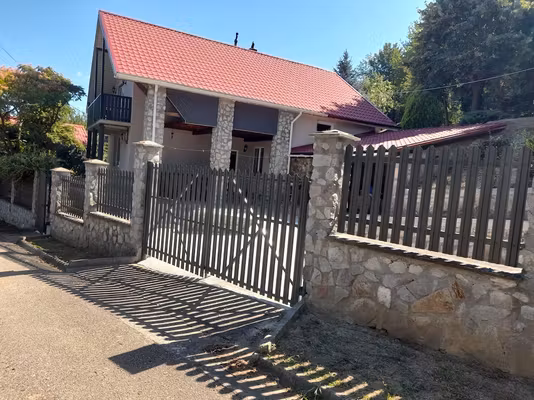 Casă Cheile Nerei
