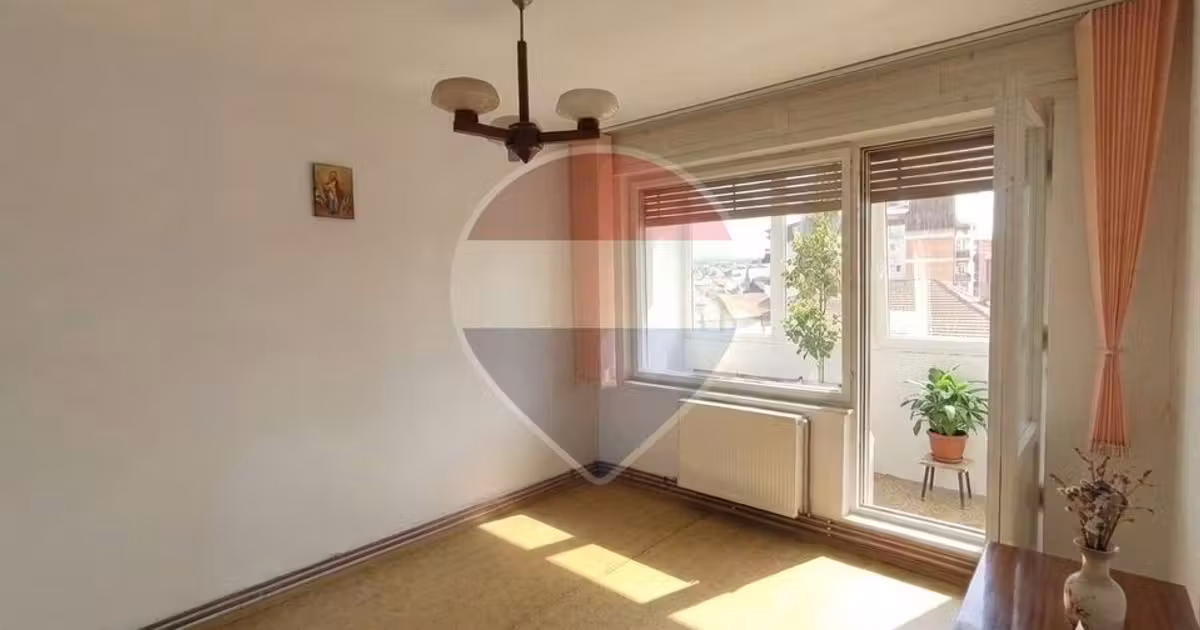 Apartament de vânzare cu 3 camere în Salonta