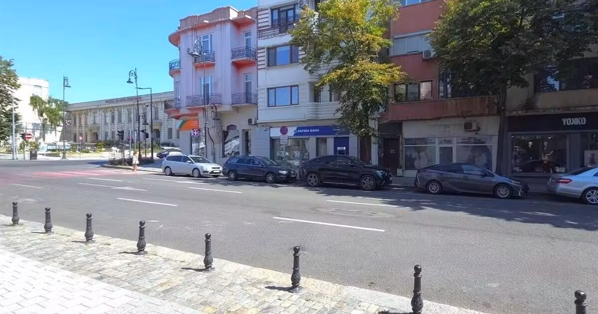 Apartament de vânzare cu 5 camere, mobilat în zona Central, Constanța