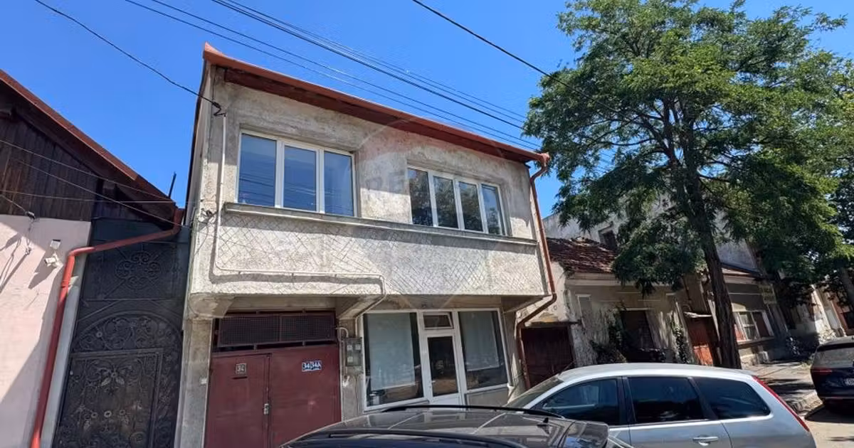 Casă individuală de vânzare cu 3 camere în zona Central, Oradea
