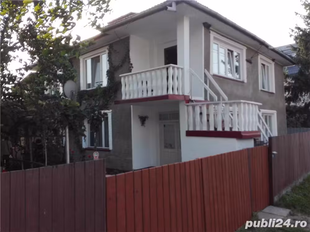 Casa vila de vanzare