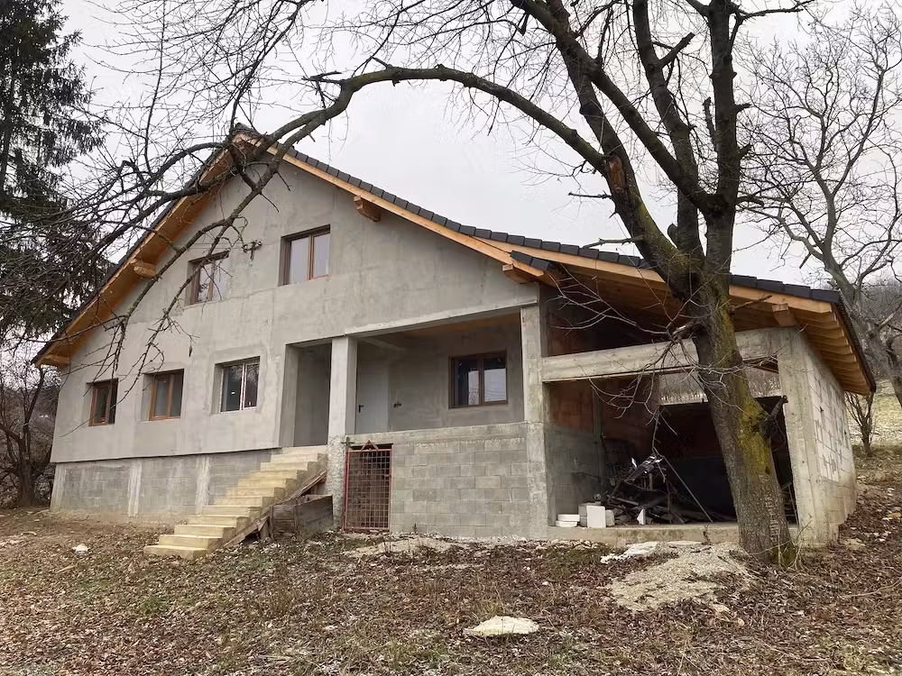 Casă noua de vânzare in Veseud, nr. 65 jud. Sibiu,cu panoramă superbă asupra satului