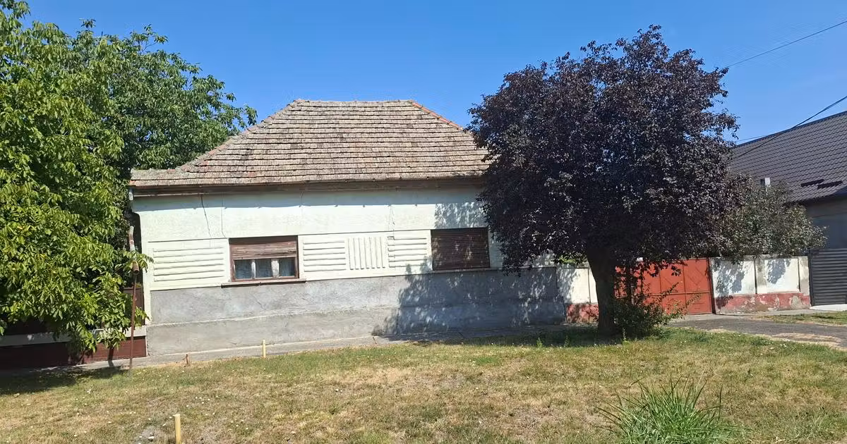 Casă de vânzare cu 4 camere în Săcălaz