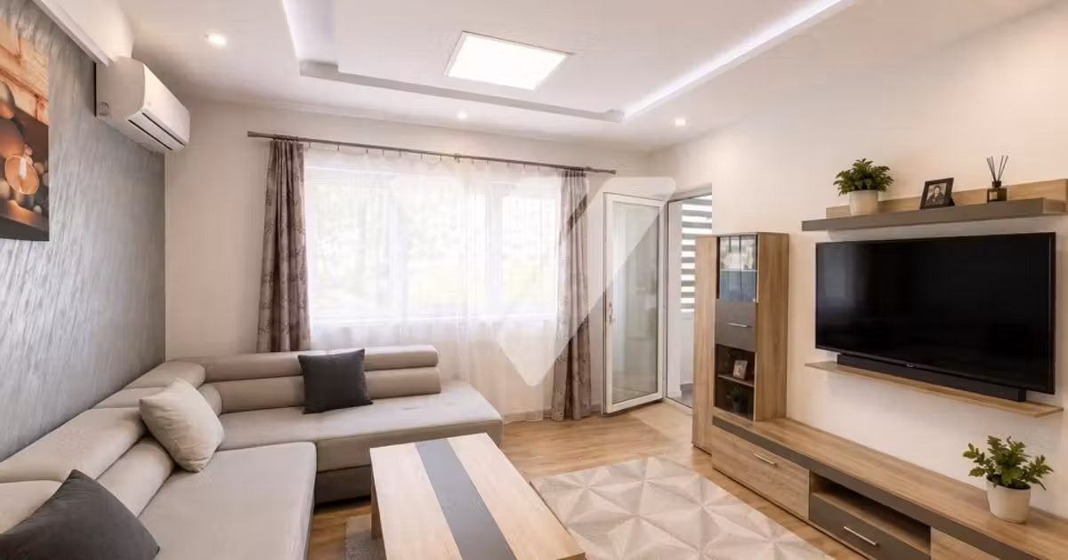 Apartament de vânzare cu 3 camere, mobilat în Șelimbăr