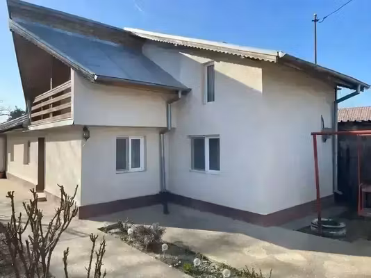 Casă Tunari