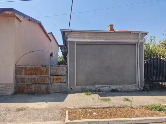 Casă Central