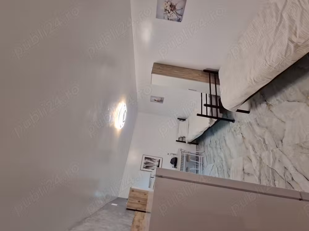 Închiriez garsoniera