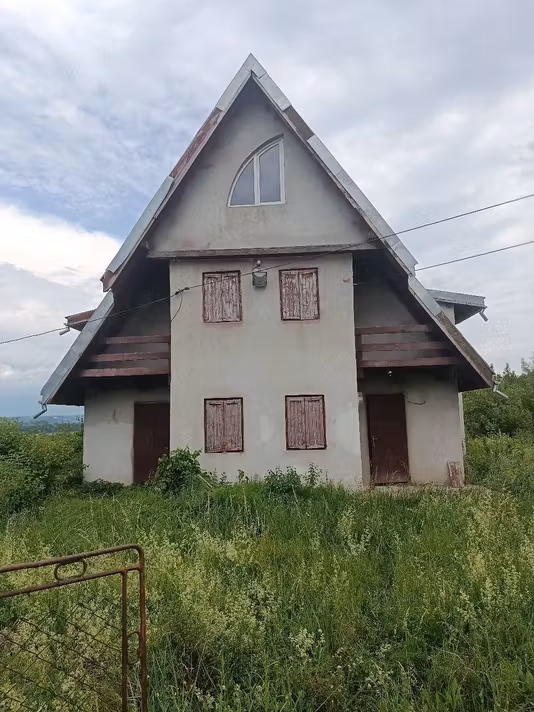 Casă Tarcaia