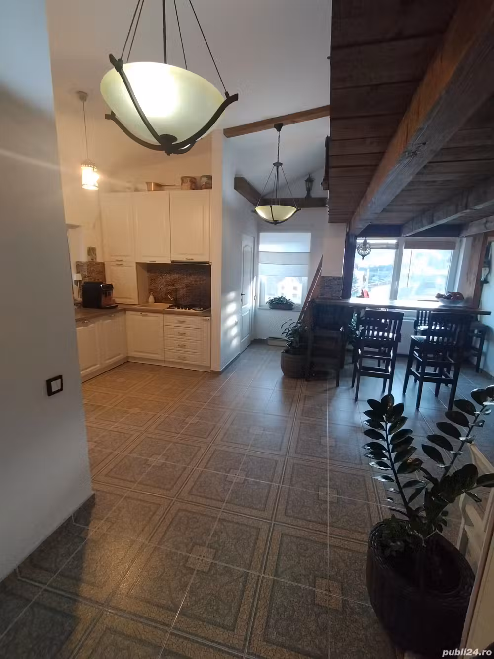 Persoana fizica vând apartament pe str. Tautului 96mp+
