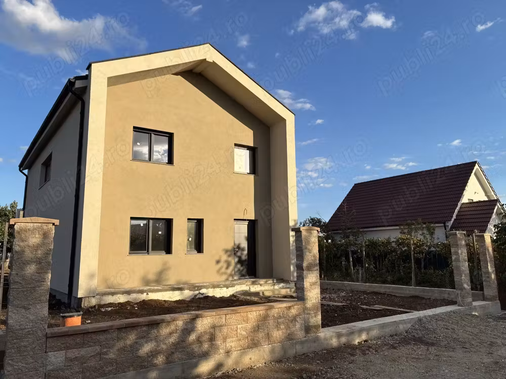 Proprietar Vand Casa TERMO - PASIVA (locuinta capabila sa functioneze independent)