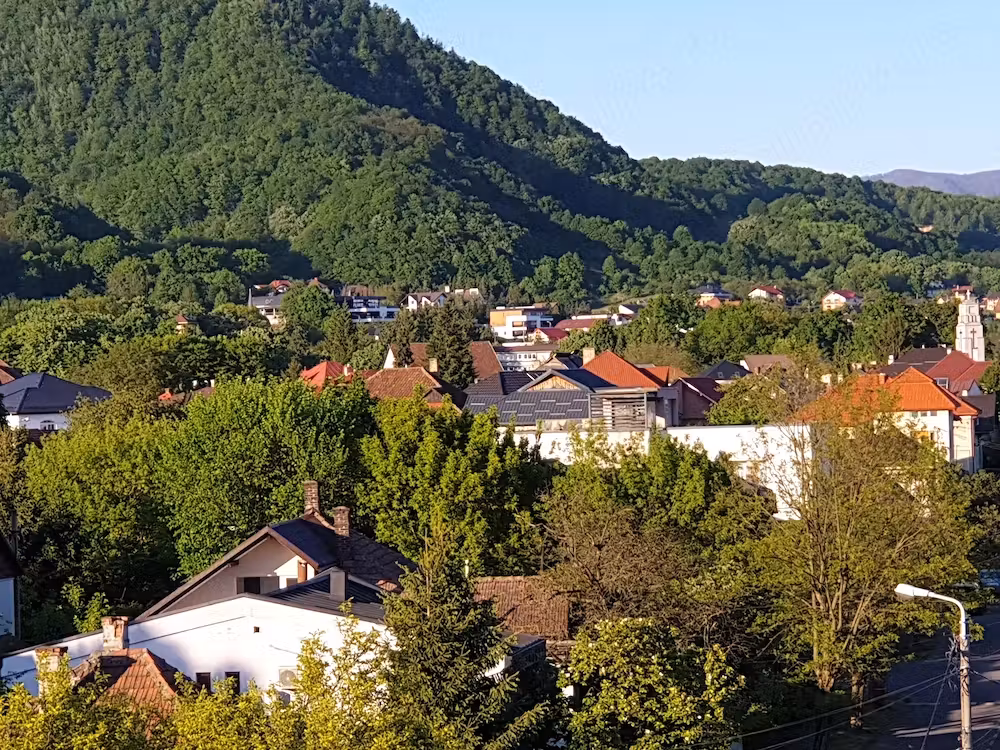 Închiriez ap .4cam st ferenczi Karoly 37 19cu 400 e