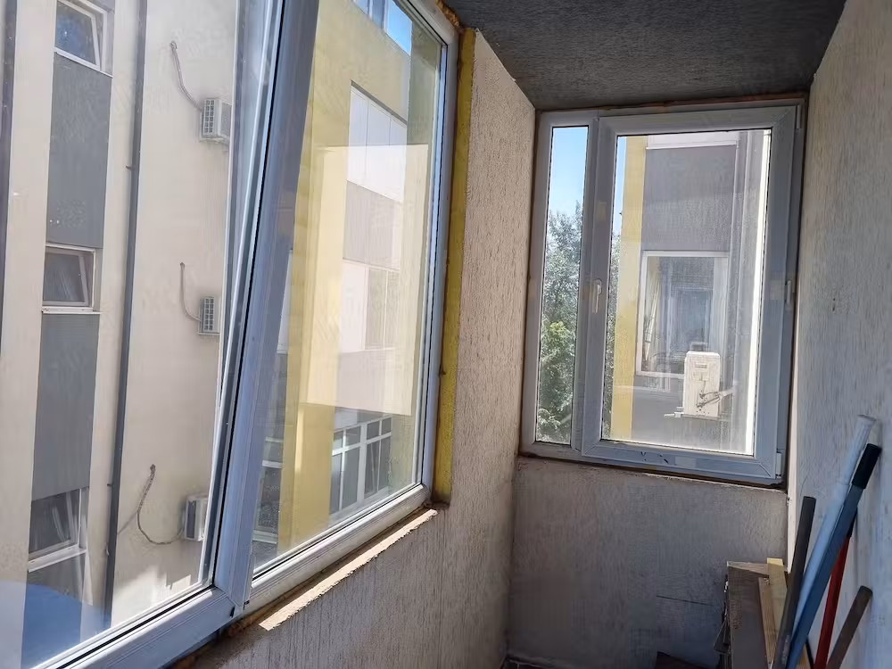 Apartament 2 camere, decomandat, etaj 3 din 5, mutare rapida, lift, loc parcare, strada Solstițiului