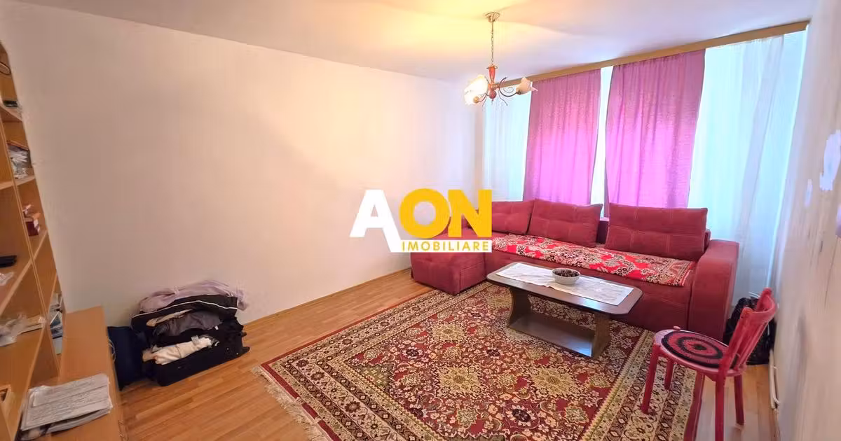 Apartament de vânzare cu 3 camere, mobilat în zona Cetate, Alba Iulia