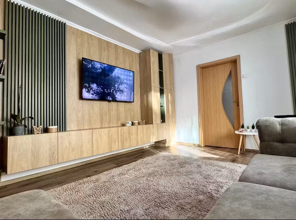 Vând apartament Calea Sagului