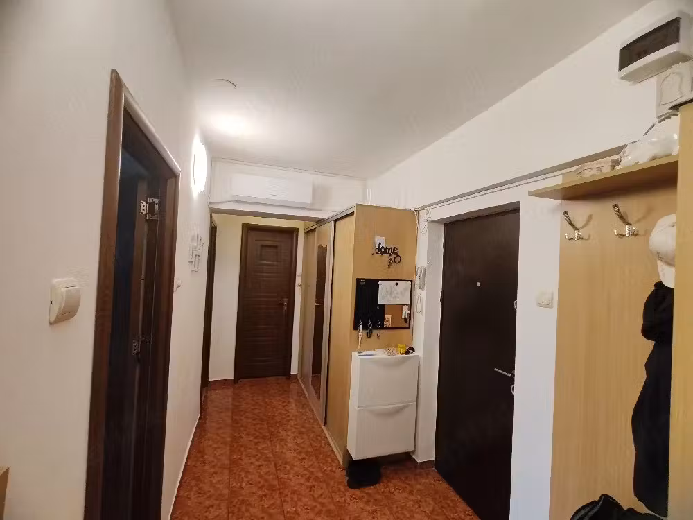 Inchiriez apartament 2 camere