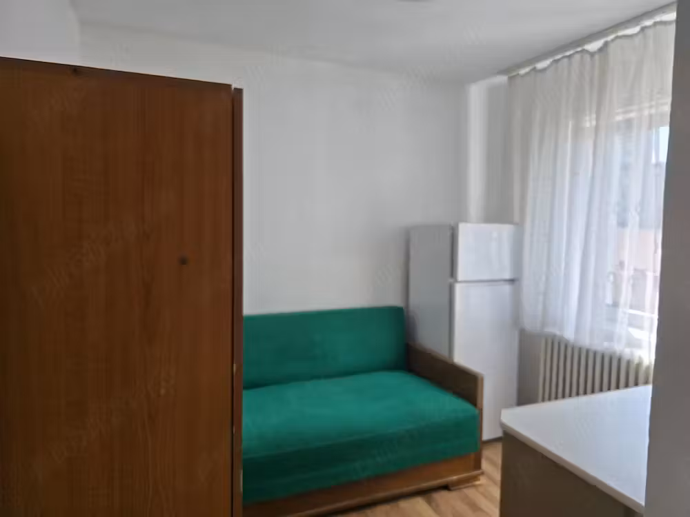 Garsoniera de inchiriat