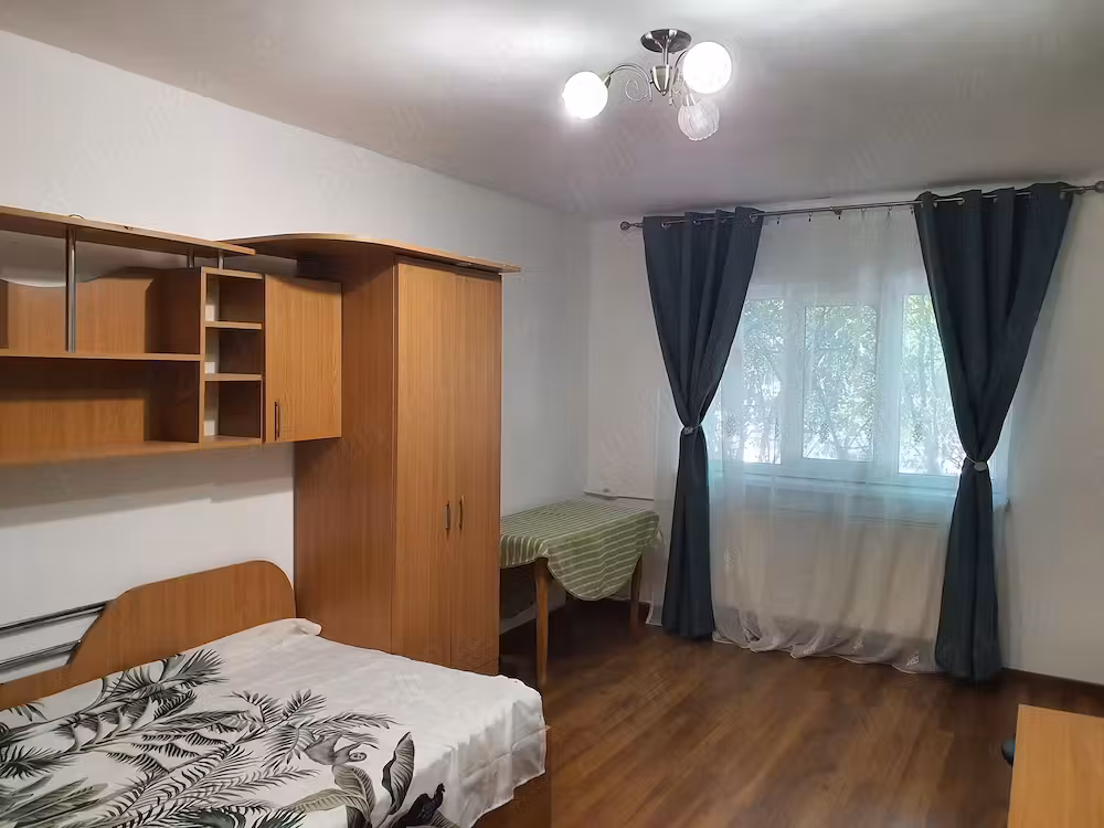 Proprietar inchiriez garsoniera z.Torontal langa IULIUS MALL si Lidl, 250 euro+300e garantie