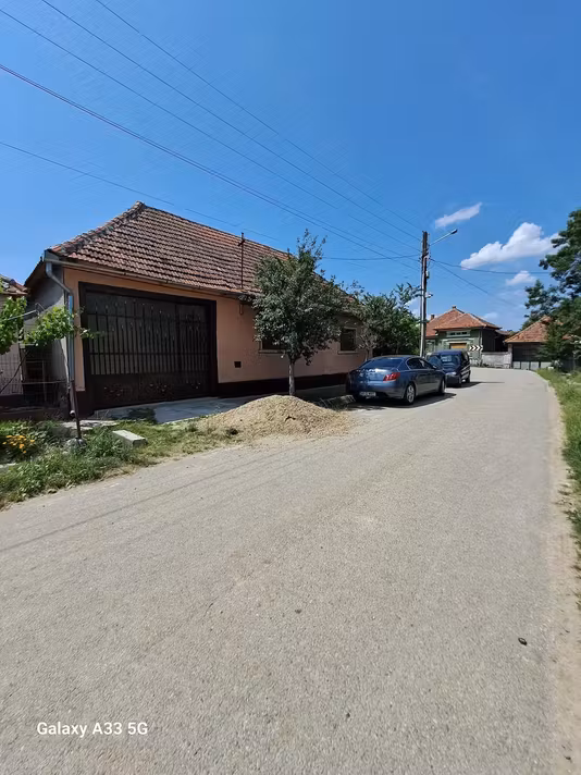 Casă Ucuris
