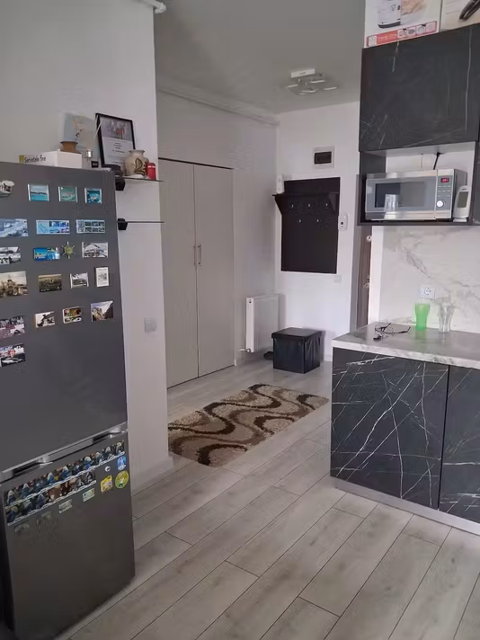 Apartament Floresti
