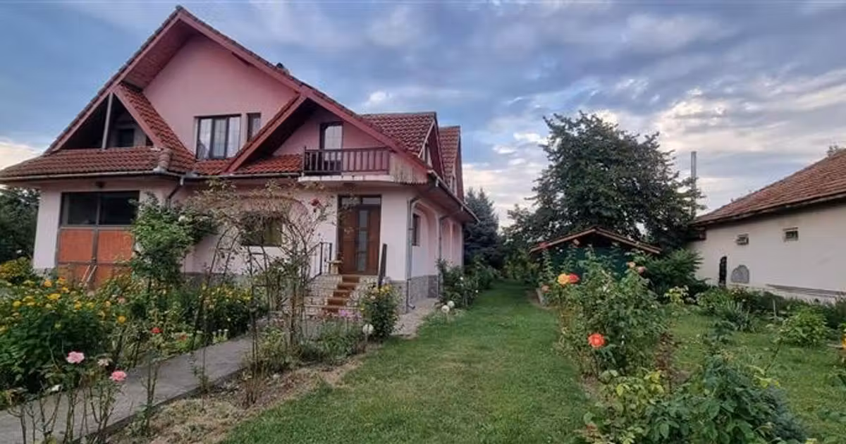 Hotel/Pensiune de vânzare de 579.4 mp, în Runcu