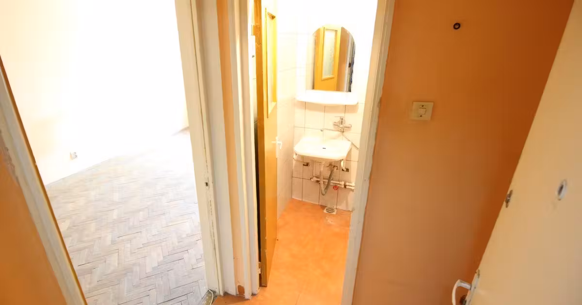 Garsonieră de vânzare în zona Micro 38, Galați