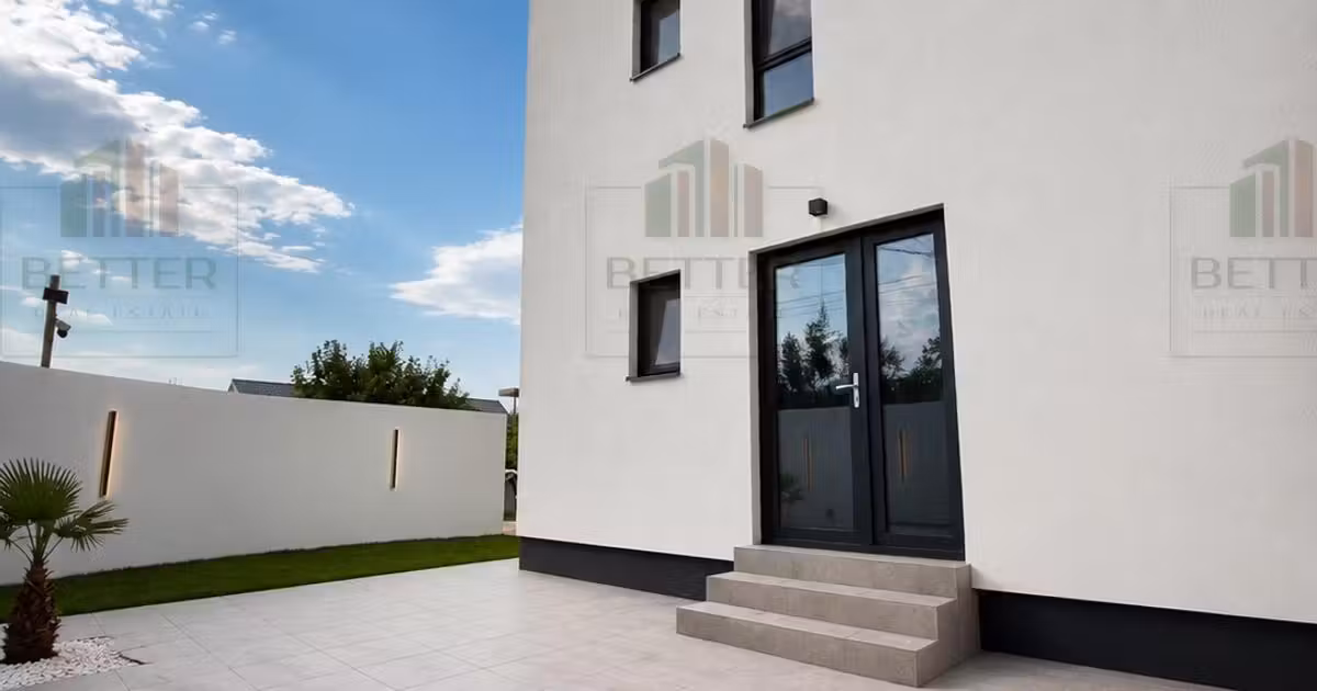 Casă de vânzare cu 5 camere în Berceni