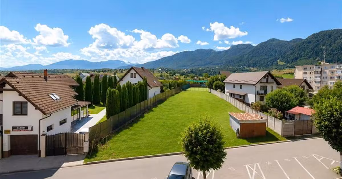 Apartament de vânzare cu 2 camere, mobilat în Zărnești