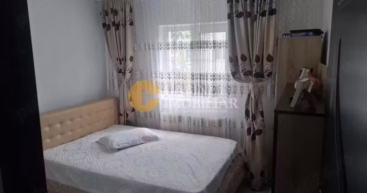 Apartament de vânzare cu 3 camere, mobilat în zona Tătărași, Iași